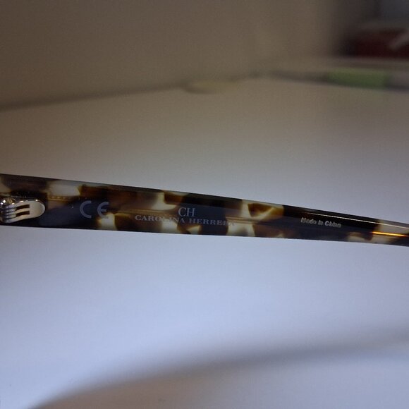 Carolina Herrera Brown Tortoise Sunglasses New main image 5